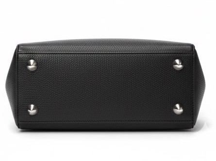 Bolsa negra de cuero